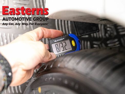 Used 2023 Nissan Maxima SR w/ Sport Mat Group FWD image 29