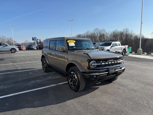 Certified 2025 Ford Bronco Outer Banks image 4