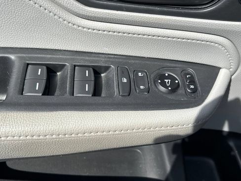 Used 2019 Honda Odyssey EX-L image 7