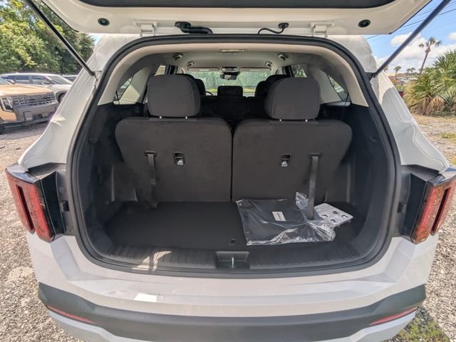 New 2026 Kia Sorento LX FWD image 13
