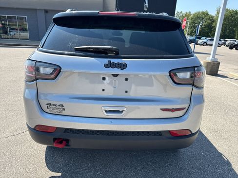 Used 2022 Jeep Compass Trailhawk w/ Trailhawk Elite Group AWD/4WD image 7