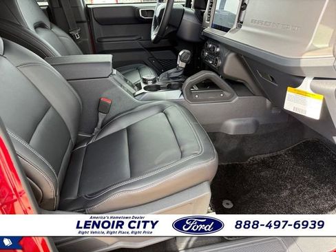 New 2026 Ford Bronco Outer Banks w/ Sasquatch Package image 13