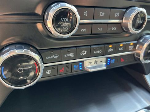 Used 2024 Ford F150 Lariat w/ Equipment Group 502A High AWD/4WD image 40