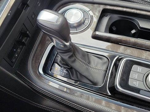 Used 2022 Nissan Armada Platinum w/ Captain's Chairs Package image 30