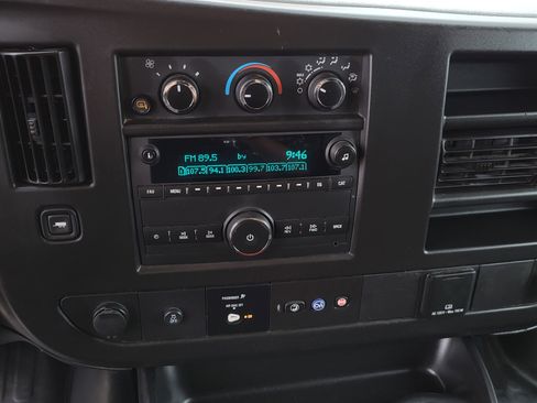 Used 2023 GMC Savana 2500 w/ Driver Convenience Package image 17