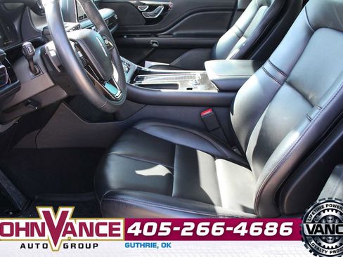 Used 2022 Lincoln Aviator AWD w/ Premium Package image 24