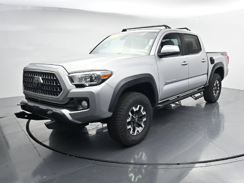 Used 2019 Toyota Tacoma TRD Off-Road AWD/4WD image 4