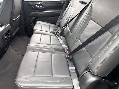 Used 2024 Chevrolet Suburban LT image 17