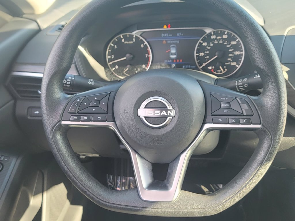 Used 2025 Nissan Altima 2.5 SV AWD/4WD image 19