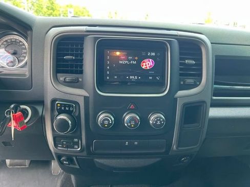 Used 2017 RAM 1500 Express AWD/4WD image 16