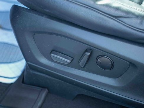 Used 2023 Ford Explorer Limited w/ Limited Technology Package AWD/4WD image 30
