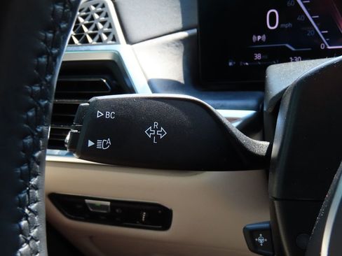 Certified 2023 BMW X7 xDrive40i w/ M Sport Package image 37