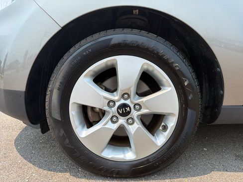 Used 2018 Kia Soul FWD image 18