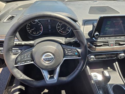 Used 2019 Nissan Altima 2.5 SL FWD image 25