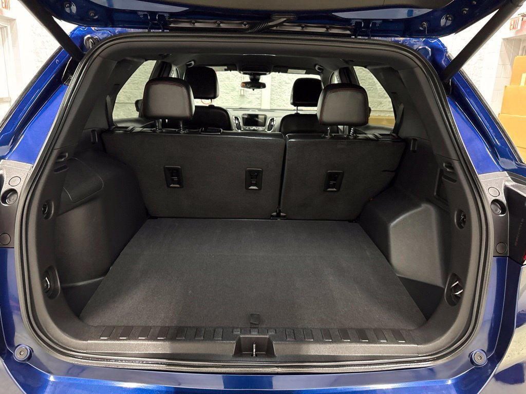 Used 2023 Chevrolet Equinox RS AWD/4WD image 37