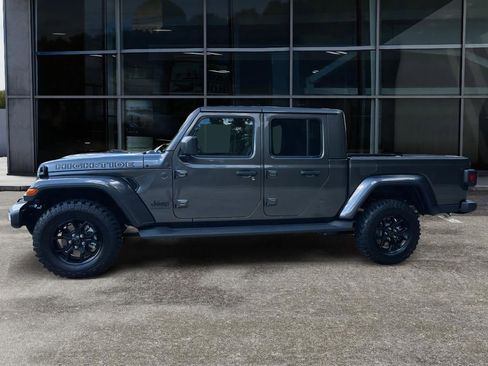 New 2025 Jeep Gladiator Sport image 4