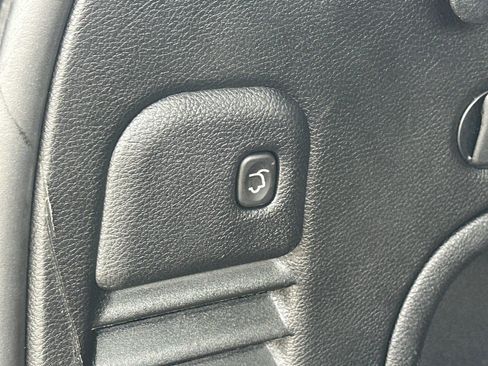 Used 2022 Jeep Grand Cherokee Laredo X RWD image 18