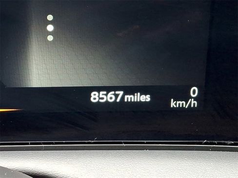 Used 2023 Nissan Ariya FWD image 21