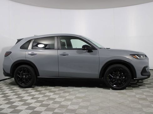Used 2025 Honda HR-V Sport image 37