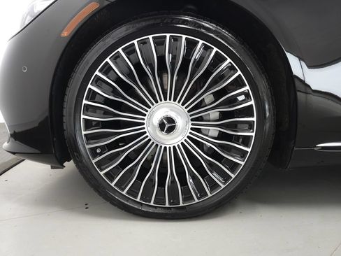 Used 2024 Mercedes-Benz Maybach S 580 4MATIC image 40