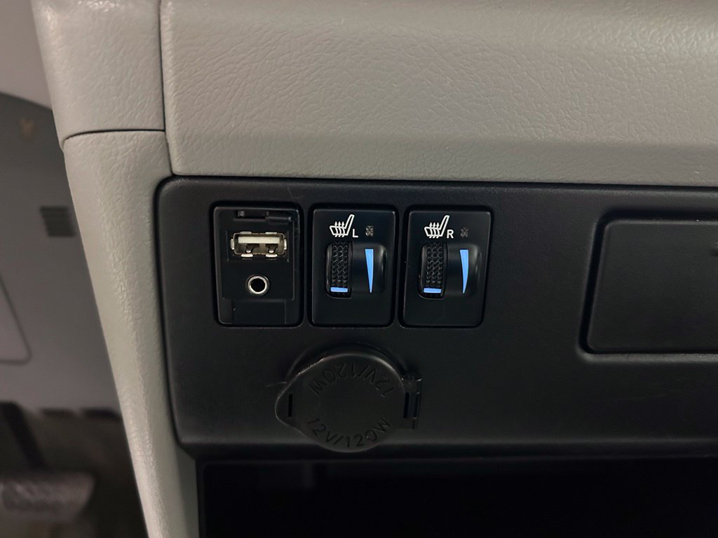 Used 2015 Toyota Sienna XLE FWD image 19