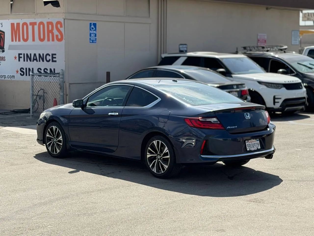 Used 2017 Honda Accord EX-L image 11