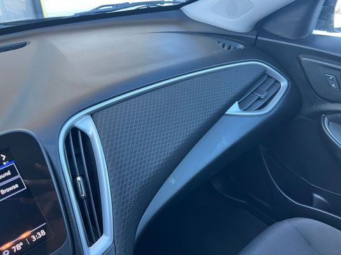 Used 2024 Chevrolet Malibu LT image 35