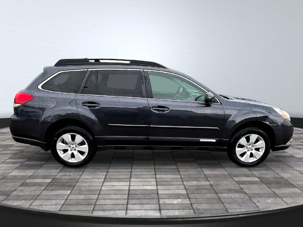Used 2012 Subaru Outback 2.5i Limited w/ Moonroof Pkg AWD/4WD image 8