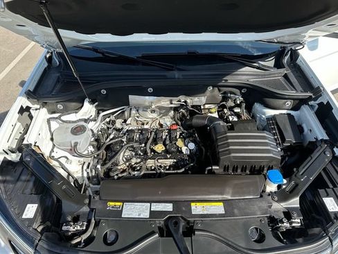 Used 2025 Volkswagen Atlas SE AWD/4WD image 7