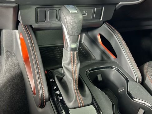 Used 2025 Nissan Frontier PRO-4X image 26