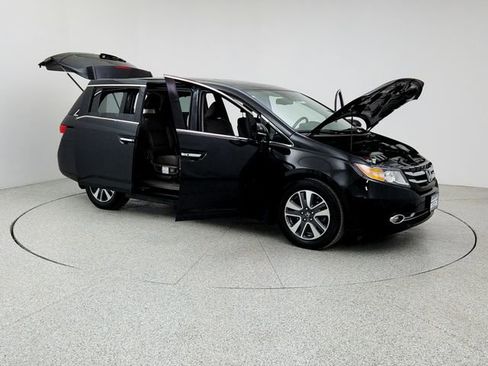 Used 2016 Honda Odyssey Touring image 10