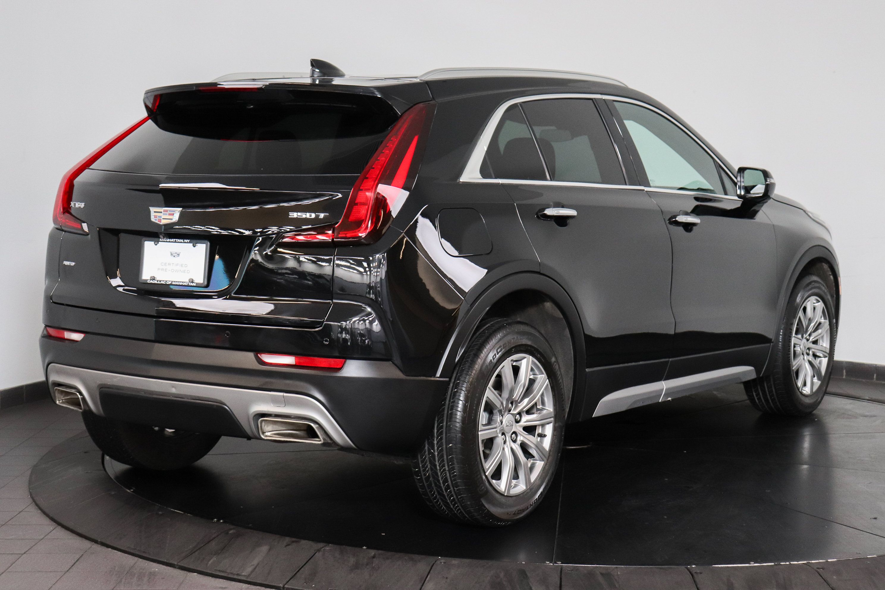 Used 2023 Cadillac XT4 Premium Luxury AWD/4WD image 6