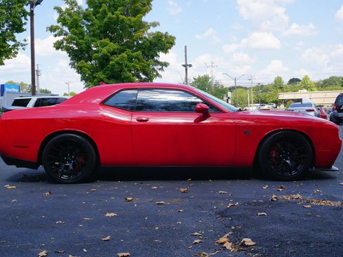 Used 2016 Dodge Challenger SRT Hellcat RWD image 4