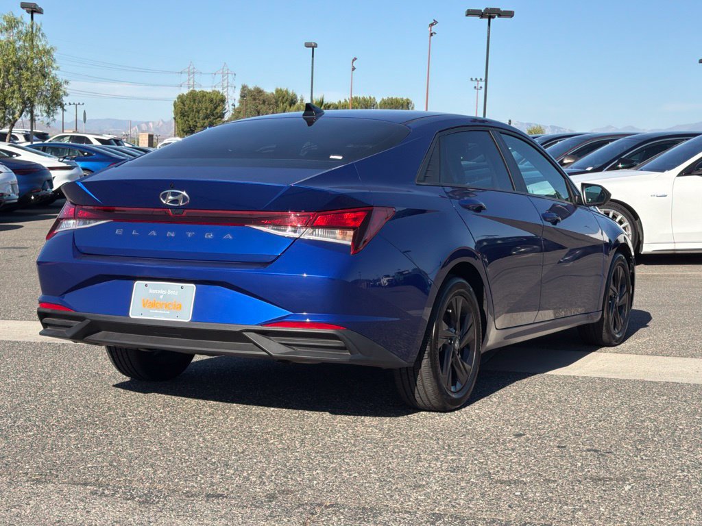 Used 2021 Hyundai Elantra SEL w/ Convenience Package FWD image 8