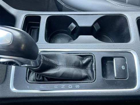 Used 2019 Ford Escape SEL image 32