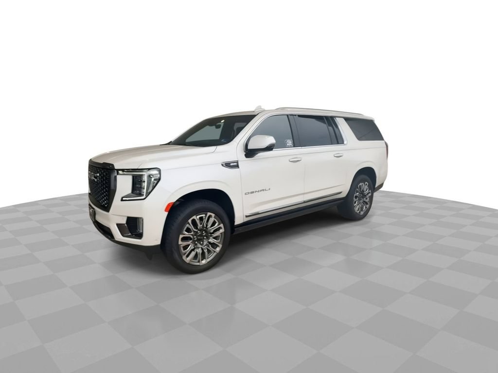 Certified 2023 GMC Yukon XL Denali Ultimate AWD/4WD image 4