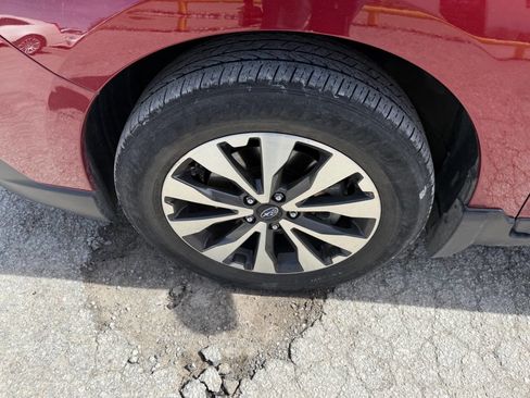 Used 2017 Subaru Outback 2.5i Limited image 10