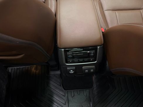 Used 2019 Subaru Ascent Touring w/ Popular Package #3 AWD/4WD image 24