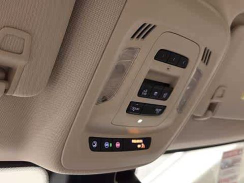 Used 2023 Buick Envision Avenir AWD/4WD image 7