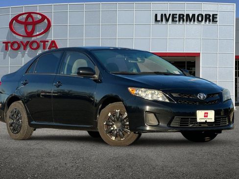 Used 2012 Toyota Corolla L image 2