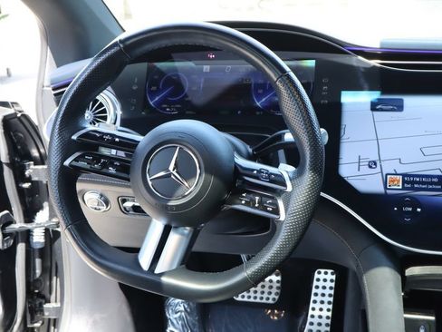 Used 2023 Mercedes-Benz EQS 580 4MATIC Sedan image 19