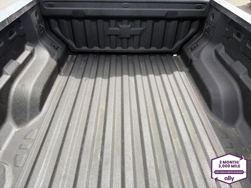 Used 2024 Chevrolet Colorado Z71 AWD/4WD image 5