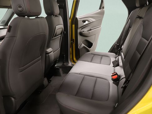 Used 2023 Chevrolet TrailBlazer RS w/ Sun and Liftgate Package FWD image 28
