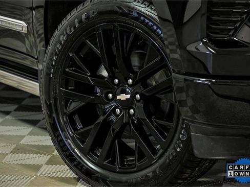 Used 2024 Chevrolet Silverado 1500 High Country w/ High Country Premium Package image 3
