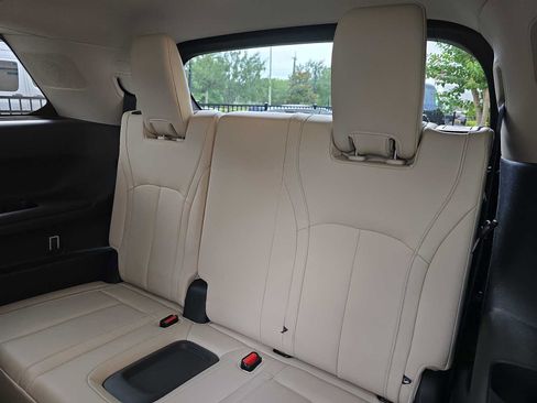 Used 2023 INFINITI QX60 Luxe FWD image 8