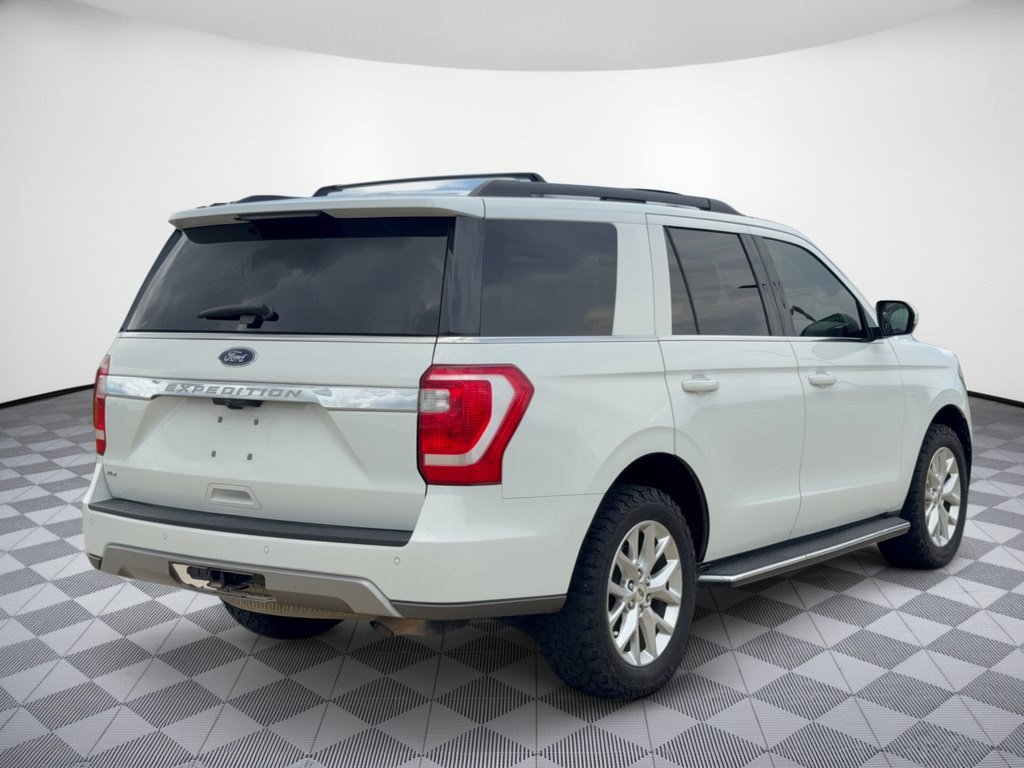 Used 2020 Ford Expedition XLT w/ Equipment Group 202A RWD image 9