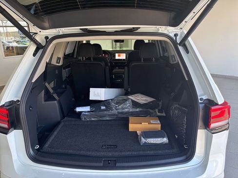 New 2026 Volkswagen Atlas Peak Edition image 16