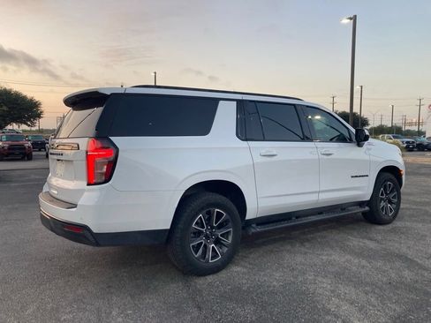 Used 2024 Chevrolet Suburban Z71 AWD/4WD image 4