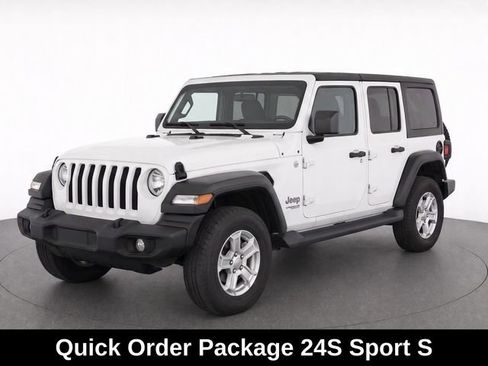 Used 2018 Jeep Wrangler Unlimited Sport S AWD/4WD image 2
