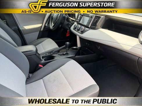 Used 2013 Toyota RAV4 LE AWD/4WD image 22